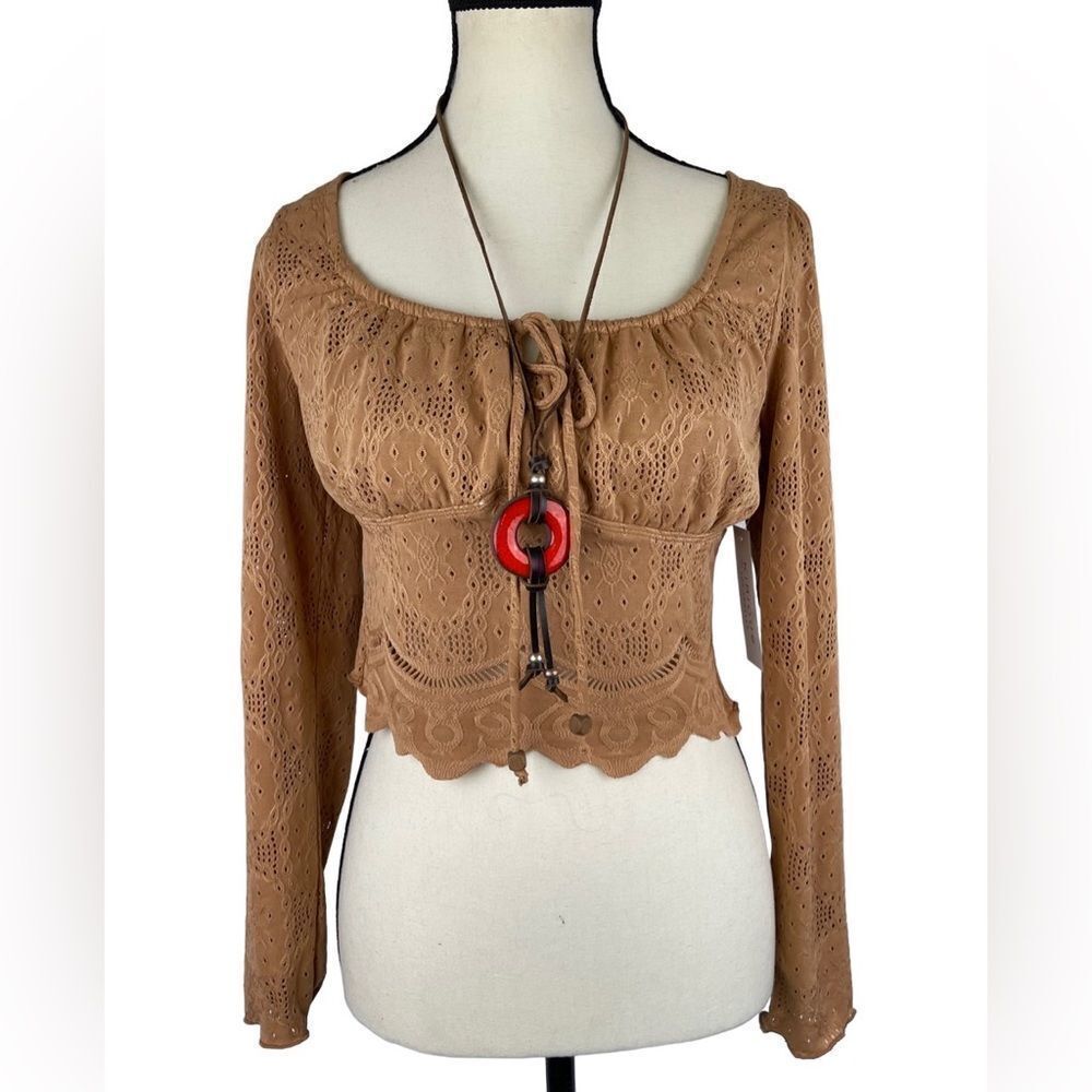 Kurious -Los Ángeles long sleeve embroidered tan crop top tie neckline‎ sz M & L